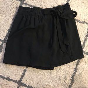 Black skort